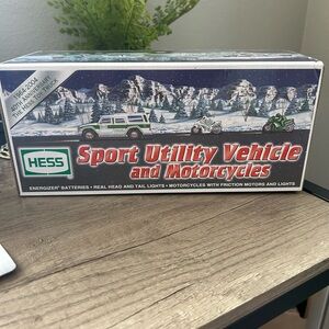 2004 Hess Truck sport utility vehicle and motorcycle New in Box 40th Anniversary